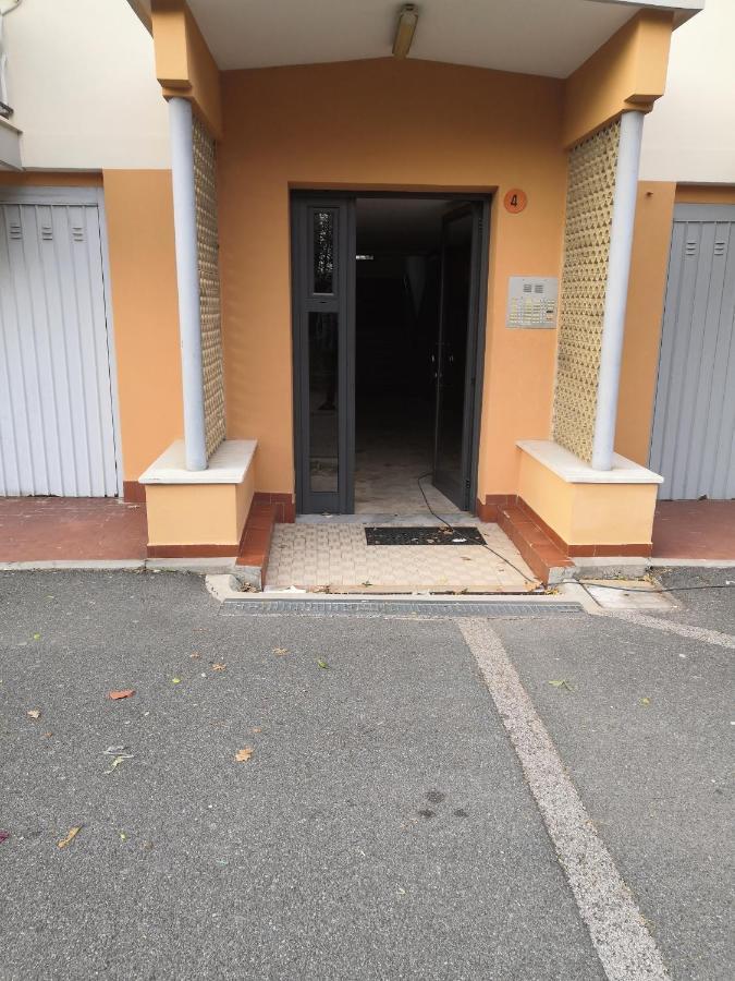 House Henry Vado Ligure Exterior foto