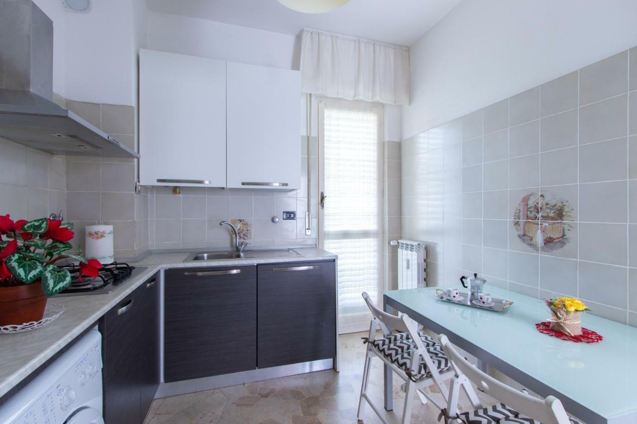 House Henry Vado Ligure Exterior foto