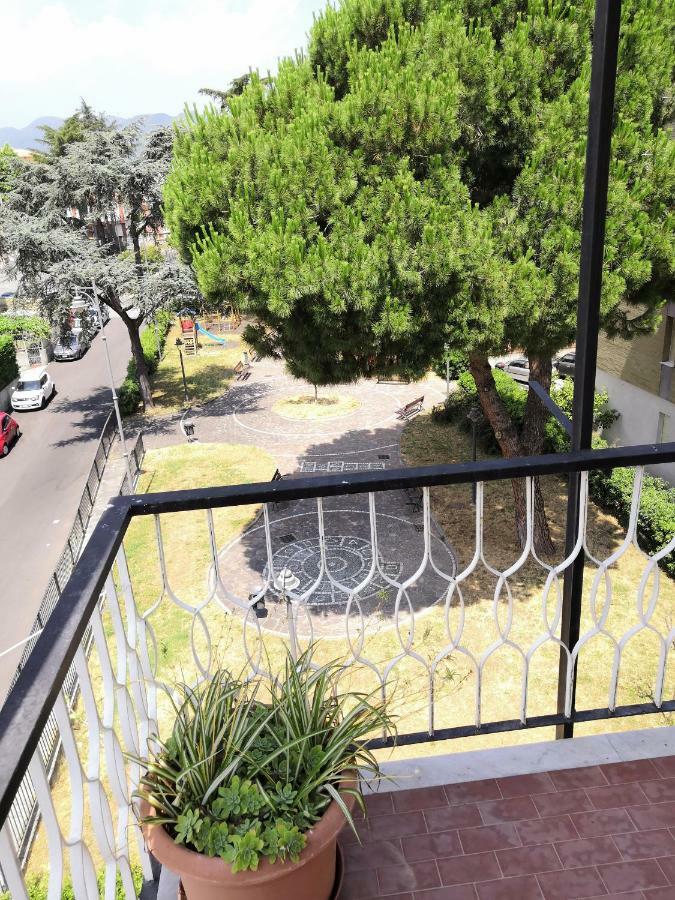 House Henry Vado Ligure Exterior foto